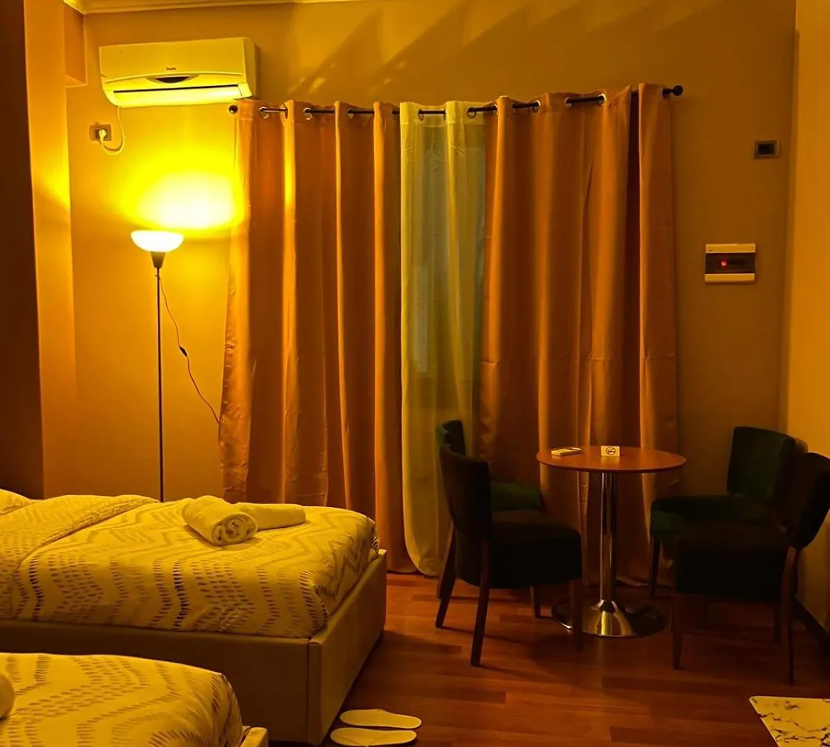 Mb King Hotel Gjirokaster 4*,  Albania
